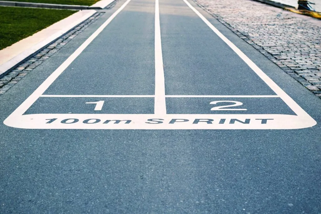 2 100 meter sprint running lanes